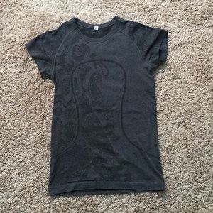 Gray Lululemon short sleeve